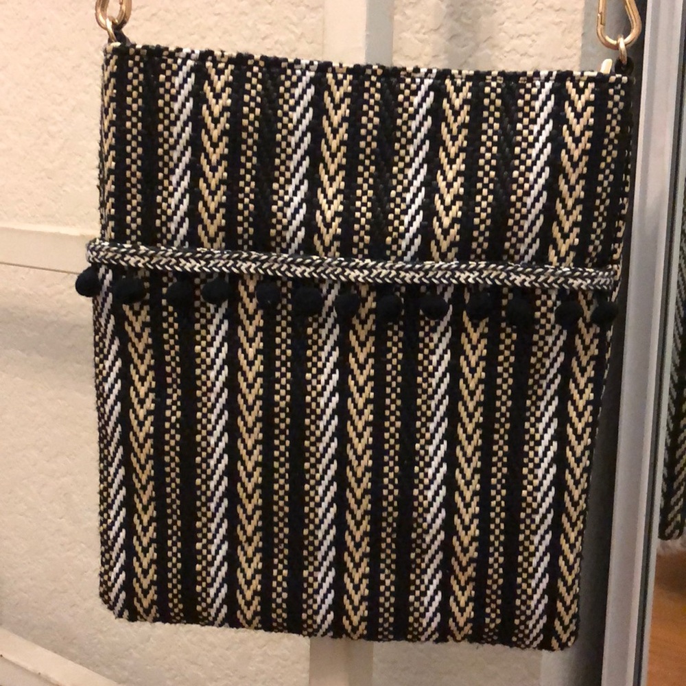 Crossbody handbag